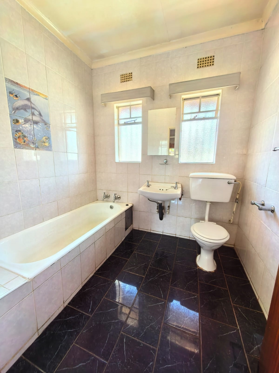 3 Bedroom Property for Sale in Roodia Free State